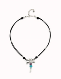 COLLIER CUIR avec PENDENTIF LIBELLULE  ARGENT ET CRISTAUX