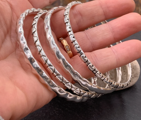 SET DE 4 BRACELETS JONCS ARGENT